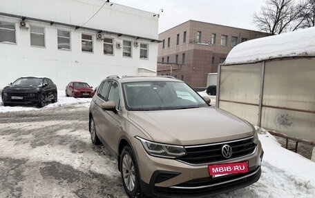 Volkswagen Tiguan II, 2021 год, 3 350 000 рублей, 8 фотография
