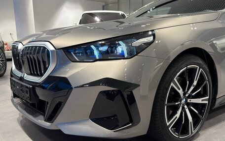 BMW 5 серия, 2025 год, 8 990 000 рублей, 7 фотография