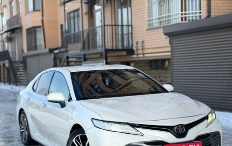 Toyota Camry, 2019 год, 2 000 000 рублей, 1 фотография