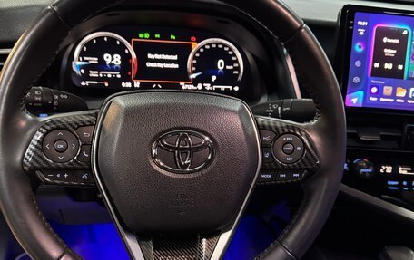 Toyota Camry, 2023 год, 3 650 000 рублей, 2 фотография