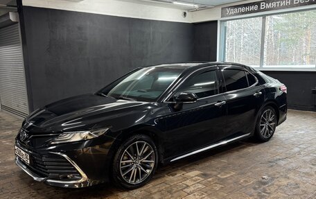 Toyota Camry, 2023 год, 3 650 000 рублей, 10 фотография