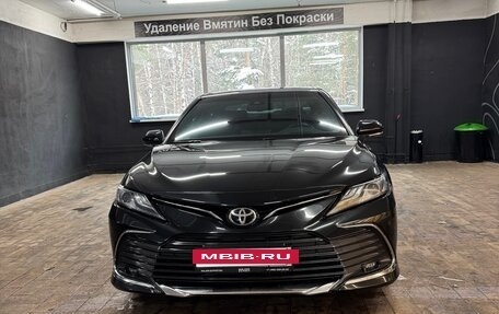Toyota Camry, 2023 год, 3 650 000 рублей, 12 фотография