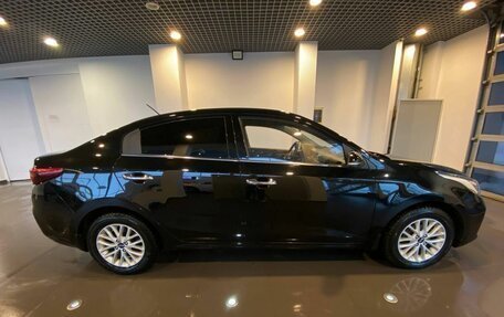 KIA Rio IV, 2019 год, 1 024 900 рублей, 2 фотография