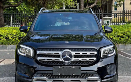 Mercedes-Benz GLB, 2022 год, 2 800 000 рублей, 3 фотография