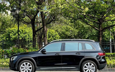 Mercedes-Benz GLB, 2022 год, 2 800 000 рублей, 4 фотография