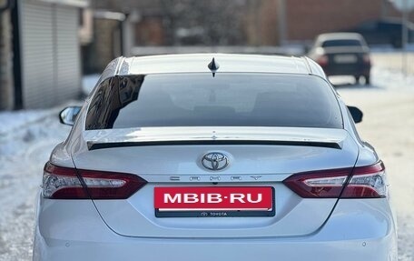 Toyota Camry, 2019 год, 2 000 000 рублей, 2 фотография