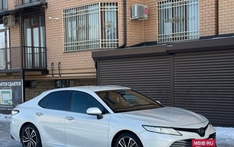 Toyota Camry, 2019 год, 2 000 000 рублей, 4 фотография