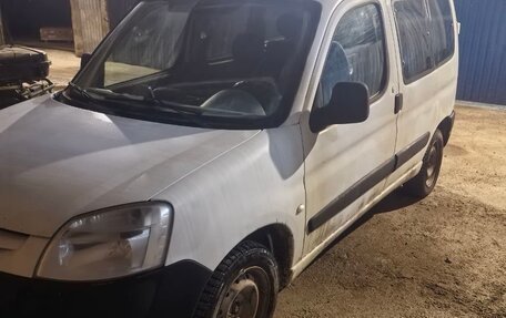 Peugeot Partner II рестайлинг 2, 2011 год, 300 000 рублей, 2 фотография