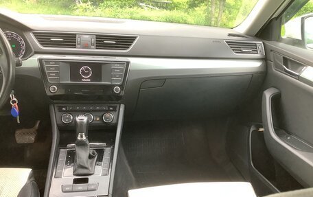 Skoda Superb III рестайлинг, 2016 год, 1 350 000 рублей, 17 фотография