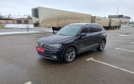 Volkswagen Tiguan II, 2018 год, 3 050 000 рублей, 1 фотография
