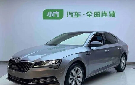 Skoda Superb III рестайлинг, 2022 год, 2 555 000 рублей, 1 фотография
