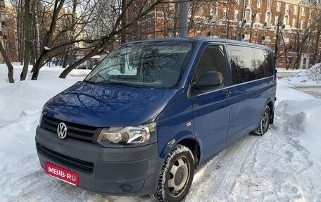 Volkswagen Transporter T5 рестайлинг, 2012 год, 1 800 000 рублей, 1 фотография
