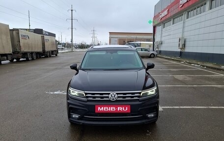 Volkswagen Tiguan II, 2018 год, 3 050 000 рублей, 8 фотография
