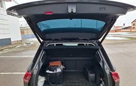 Volkswagen Tiguan II, 2018 год, 3 050 000 рублей, 19 фотография