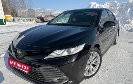 Toyota Camry, 2019 год, 2 700 000 рублей, 2 фотография