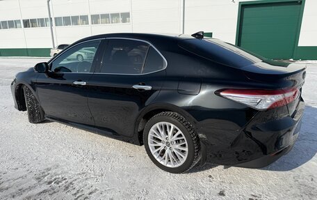 Toyota Camry, 2019 год, 2 700 000 рублей, 10 фотография