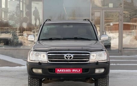 Toyota Land Cruiser 100 рестайлинг 2, 2002 год, 1 800 000 рублей, 2 фотография