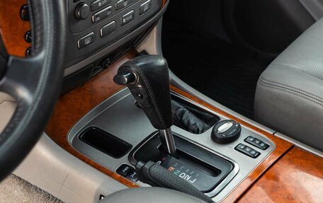 Toyota Land Cruiser 100 рестайлинг 2, 2002 год, 1 800 000 рублей, 14 фотография