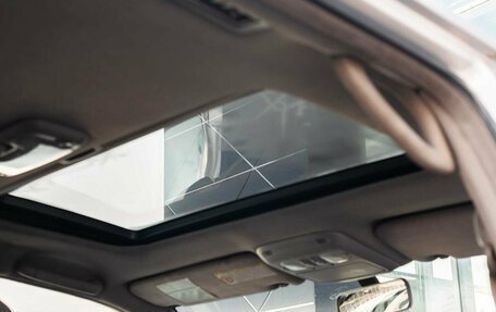 Toyota Land Cruiser 100 рестайлинг 2, 2002 год, 1 800 000 рублей, 19 фотография