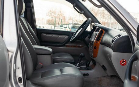 Toyota Land Cruiser 100 рестайлинг 2, 2002 год, 1 800 000 рублей, 21 фотография