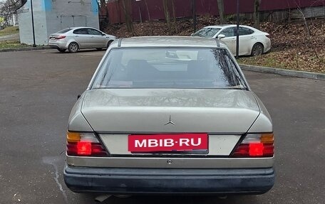 Mercedes-Benz E-Класс, 1992 год, 380 000 рублей, 5 фотография