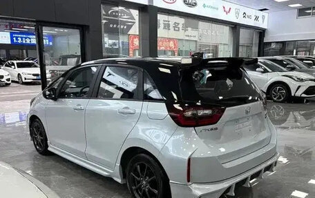 Honda Fit, 2022 год, 1 900 000 рублей, 5 фотография