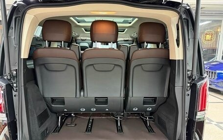 Mercedes-Benz V-Класс, 2024 год, 8 720 000 рублей, 14 фотография