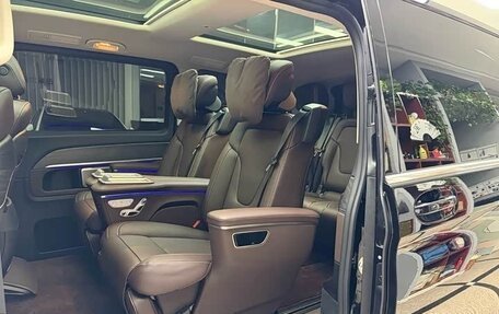 Mercedes-Benz V-Класс, 2024 год, 8 720 000 рублей, 20 фотография