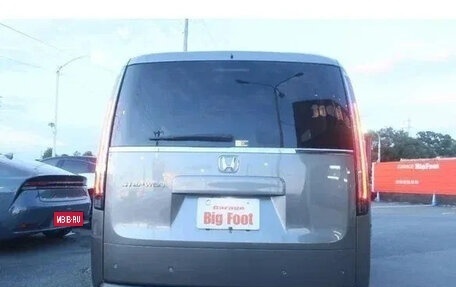 Honda Stepwgn, 2022 год, 2 620 000 рублей, 3 фотография