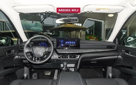 Toyota Camry, 2025 год, 4 270 000 рублей, 10 фотография