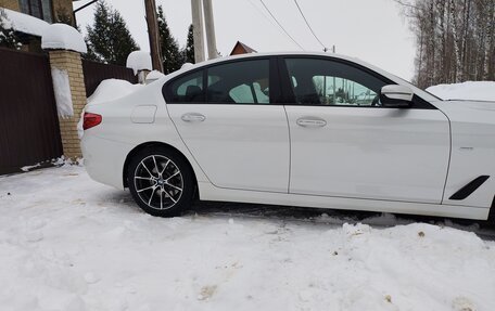 BMW 5 серия, 2017 год, 2 800 000 рублей, 9 фотография