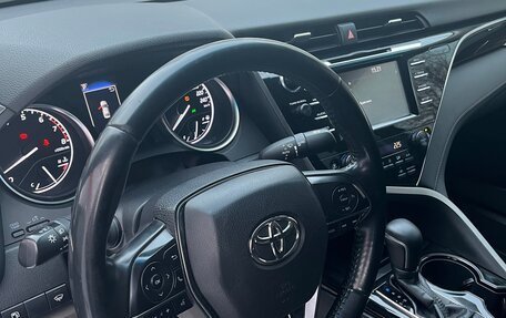Toyota Camry, 2019 год, 2 470 000 рублей, 10 фотография