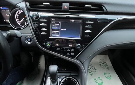 Toyota Camry, 2019 год, 2 470 000 рублей, 9 фотография