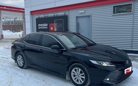 Toyota Camry, 2019 год, 2 470 000 рублей, 4 фотография