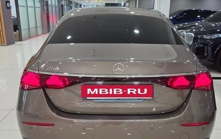 Mercedes-Benz E-Класс, 2025 год, 7 000 000 рублей, 4 фотография