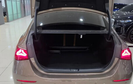 Mercedes-Benz E-Класс, 2025 год, 7 000 000 рублей, 6 фотография