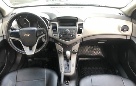 Chevrolet Cruze II, 2011 год, 730 000 рублей, 10 фотография