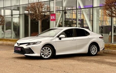 Toyota Camry, 2021 год, 3 250 000 рублей, 1 фотография