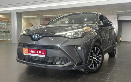 Toyota C-HR I рестайлинг, 2022 год, 3 220 000 рублей, 1 фотография