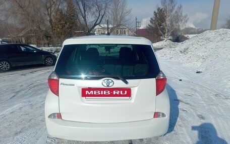 Toyota Ractis II, 2011 год, 870 000 рублей, 4 фотография