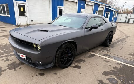 Dodge Challenger III рестайлинг 2, 2015 год, 3 450 000 рублей, 4 фотография