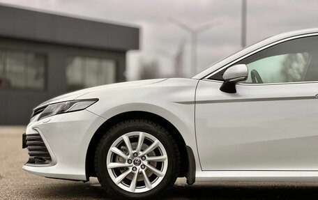 Toyota Camry, 2021 год, 3 250 000 рублей, 5 фотография