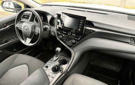 Toyota Camry, 2021 год, 3 250 000 рублей, 17 фотография