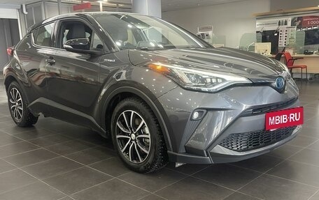 Toyota C-HR I рестайлинг, 2022 год, 3 220 000 рублей, 6 фотография