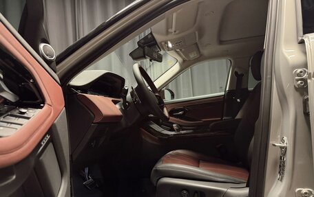 Land Rover Range Rover Evoque II, 2025 год, 6 100 000 рублей, 10 фотография