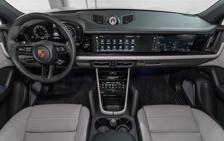 Porsche Cayenne III, 2025 год, 17 990 000 рублей, 25 фотография