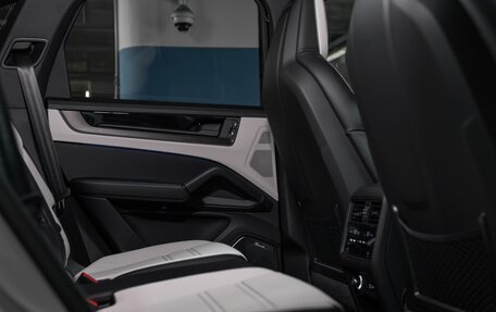 Porsche Cayenne III, 2025 год, 17 990 000 рублей, 38 фотография