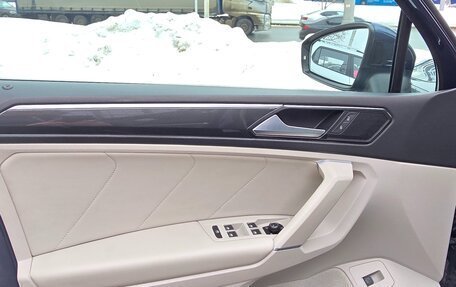 Volkswagen Tiguan II, 2017 год, 2 650 000 рублей, 17 фотография