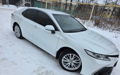 Toyota Camry, 2021 год, 3 200 000 рублей, 3 фотография