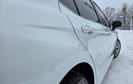 Toyota Camry, 2021 год, 3 200 000 рублей, 10 фотография